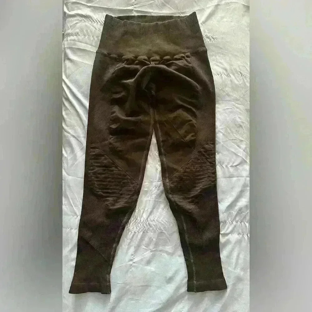 Free People Movement NWOT Black Leggings - Picture 1 of 4